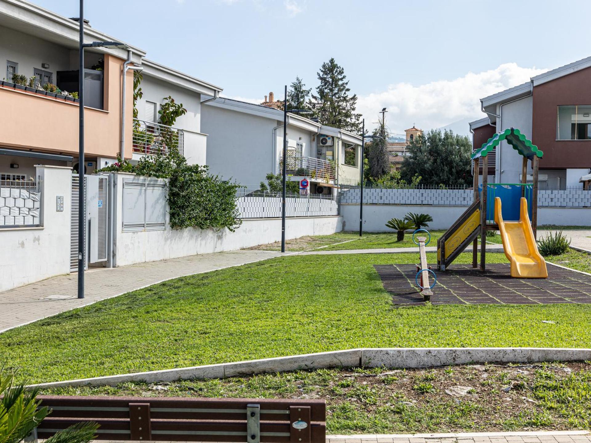 Mrb Real Estate - Maison Ludovica - Monolocale Moderno Con Giardino Frattocchie Zewnętrze zdjęcie
